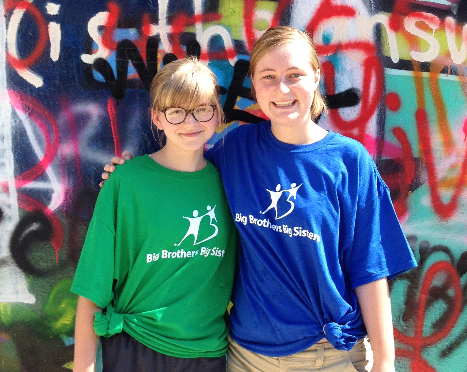 Abby and katherine 2015 crop2